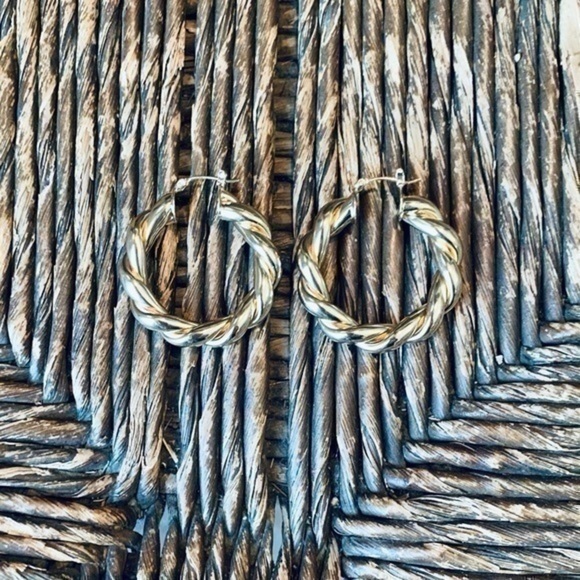 ✨💛 Gold Tone Chunky Twist Hoops ✨💛 - Picture 2 of 6